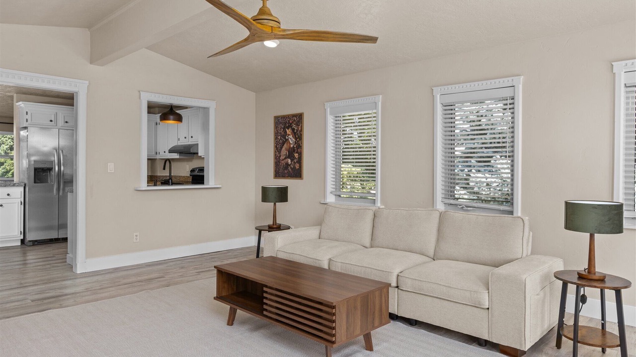 Photo of Livingroom in Eagle