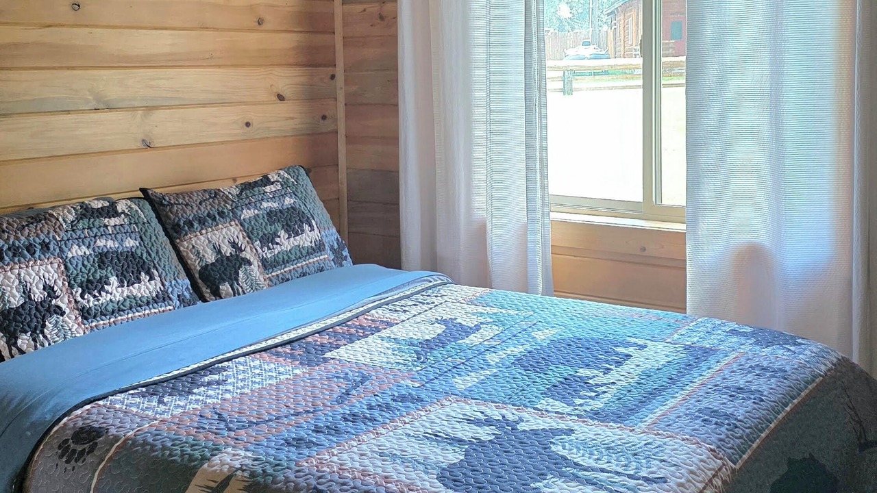 Photo of Bedroom in Plains