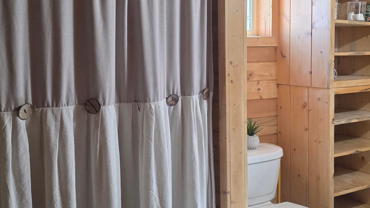 Photo of Bathroom in Plains
