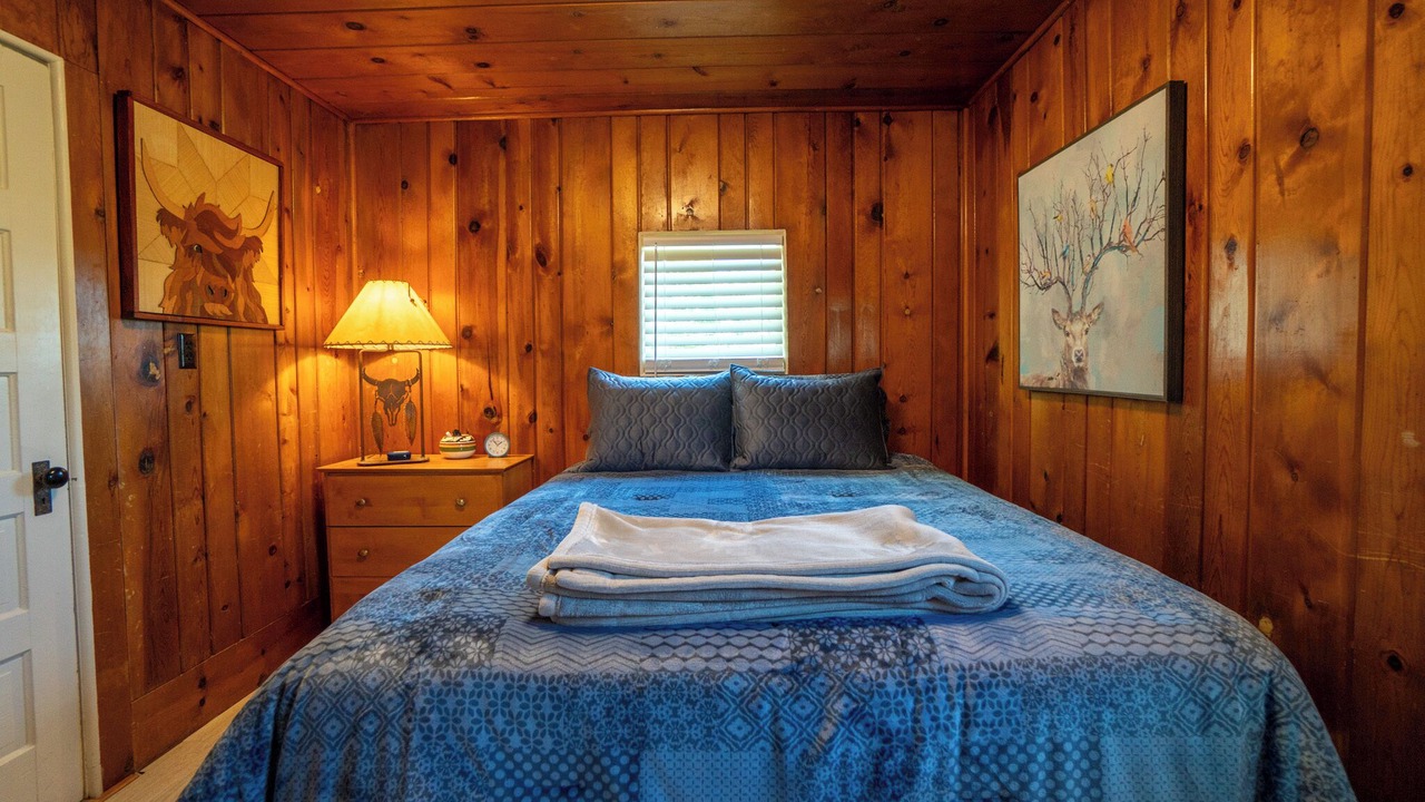 Photo of Bedroom in Fort Klamath