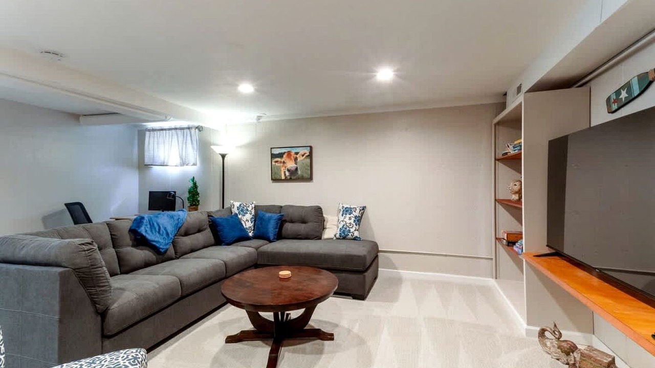 Photo of Livingroom in Garden District