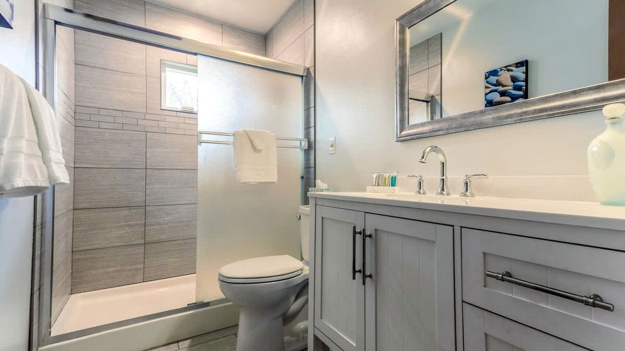 Photo of Bathroom in Garden District