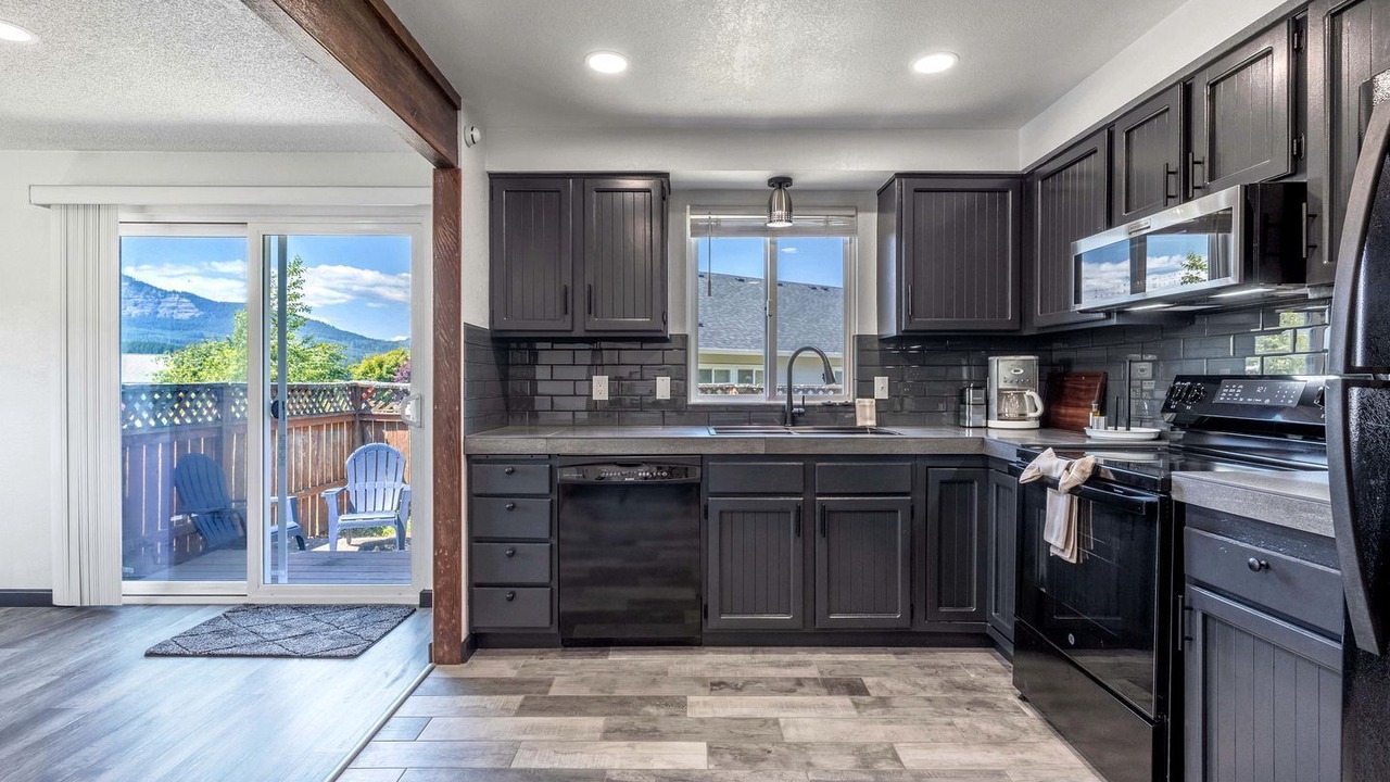 Photo of Kitchen in Cascade Locks