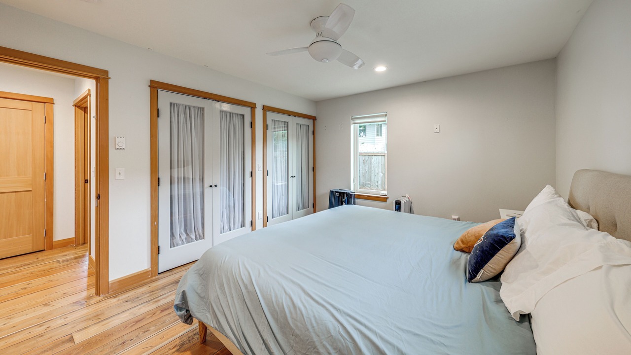 Photo of Bedroom in Clinton