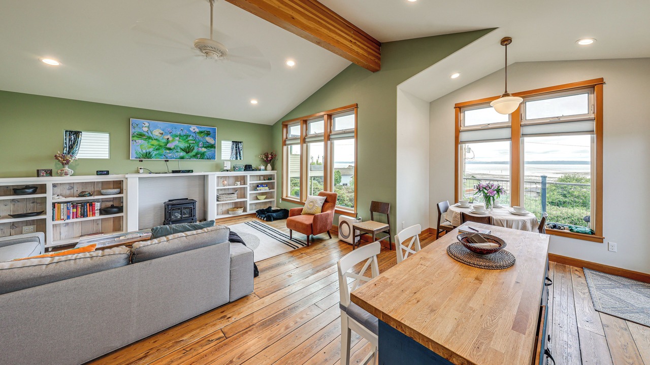 Photo of Livingroom in Clinton