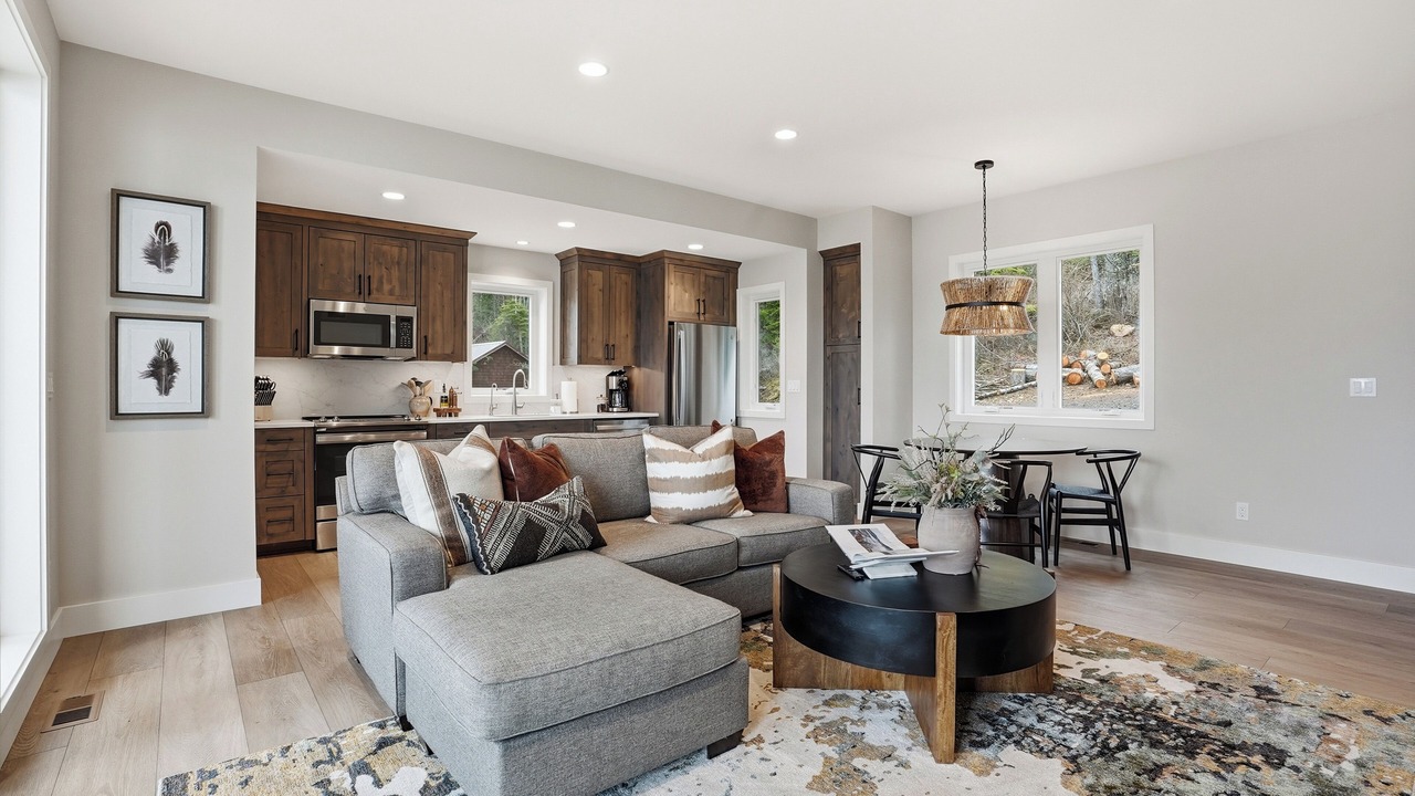 Photo of Livingroom in Harrison