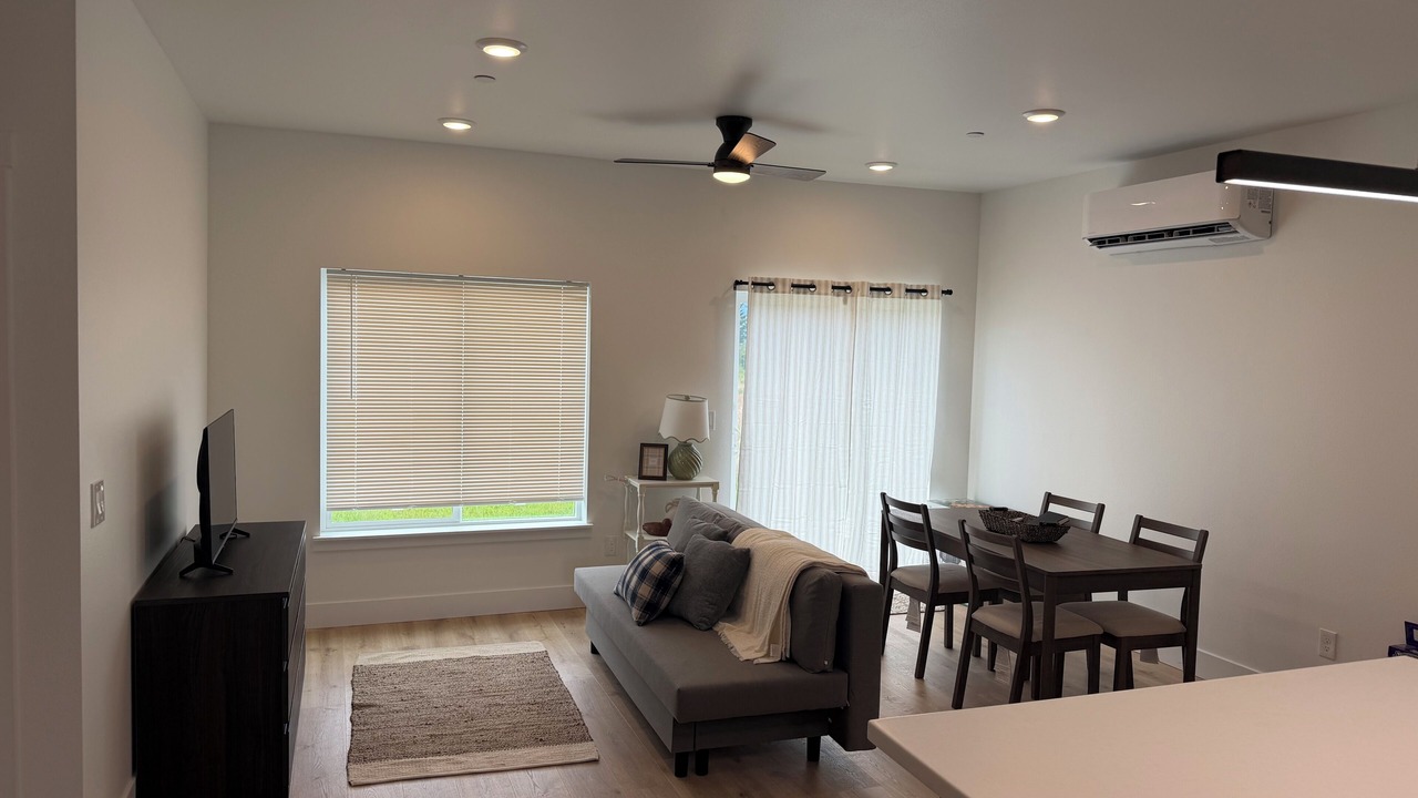Photo of Livingroom in Cathlamet
