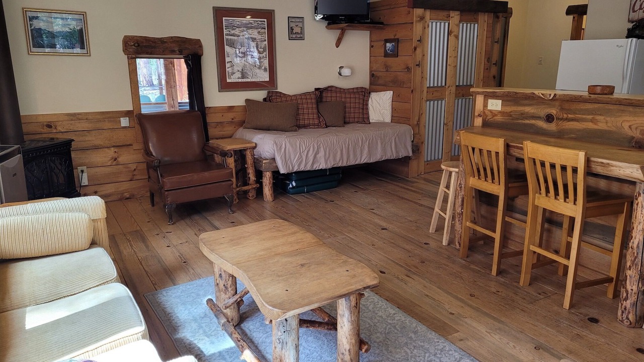 Photo of Livingroom in Mazama