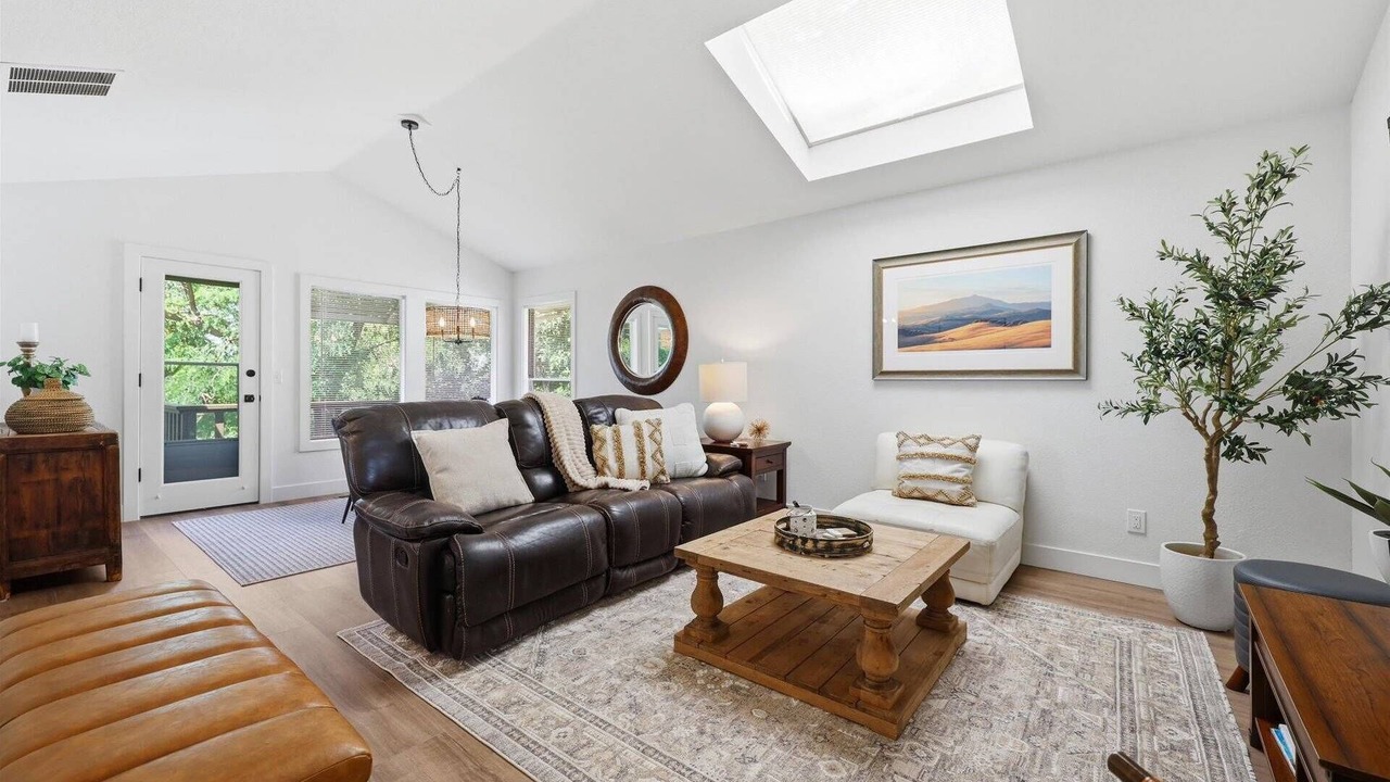 Photo of Livingroom in Garden City