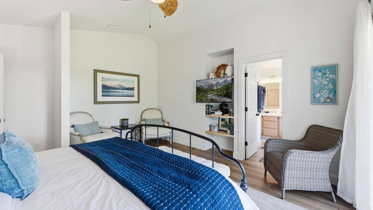 Photo of Bedroom in Garden City
