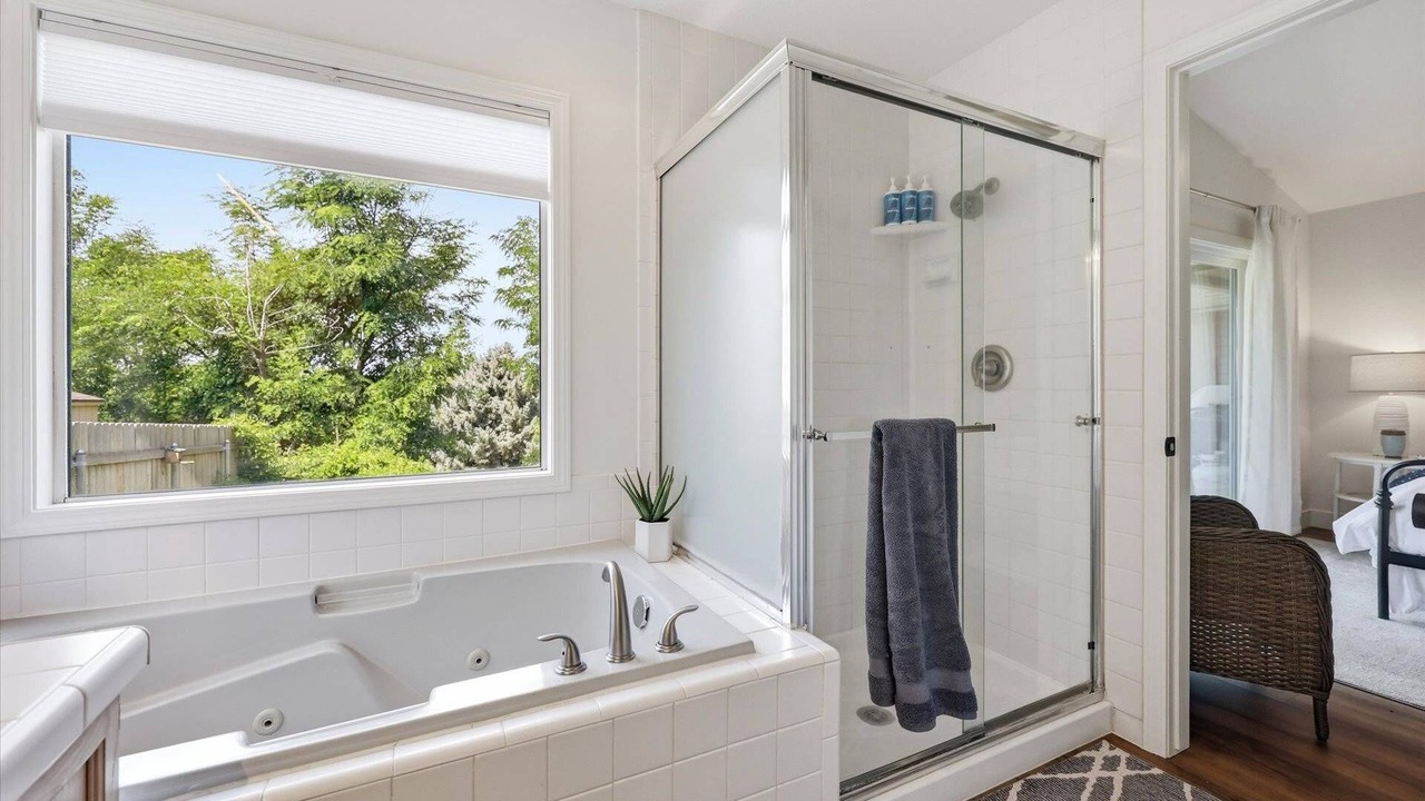 Photo of Bathroom in Garden City