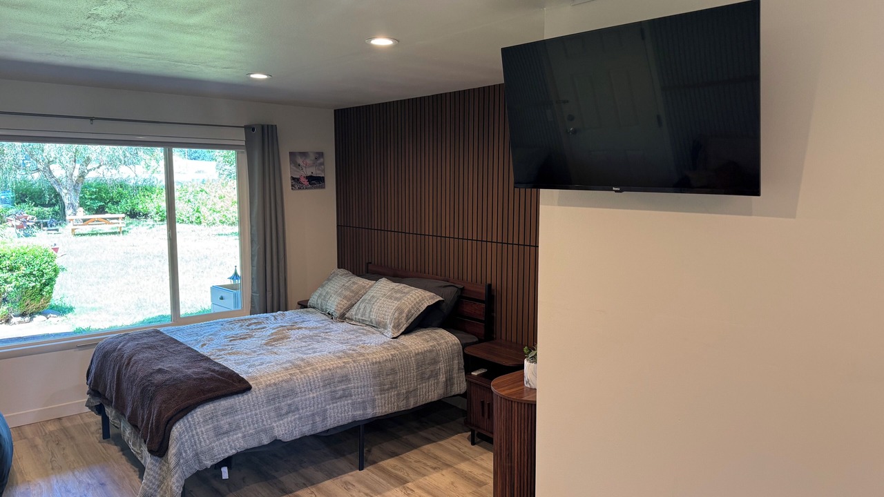 Photo of Bedroom in Oakridge