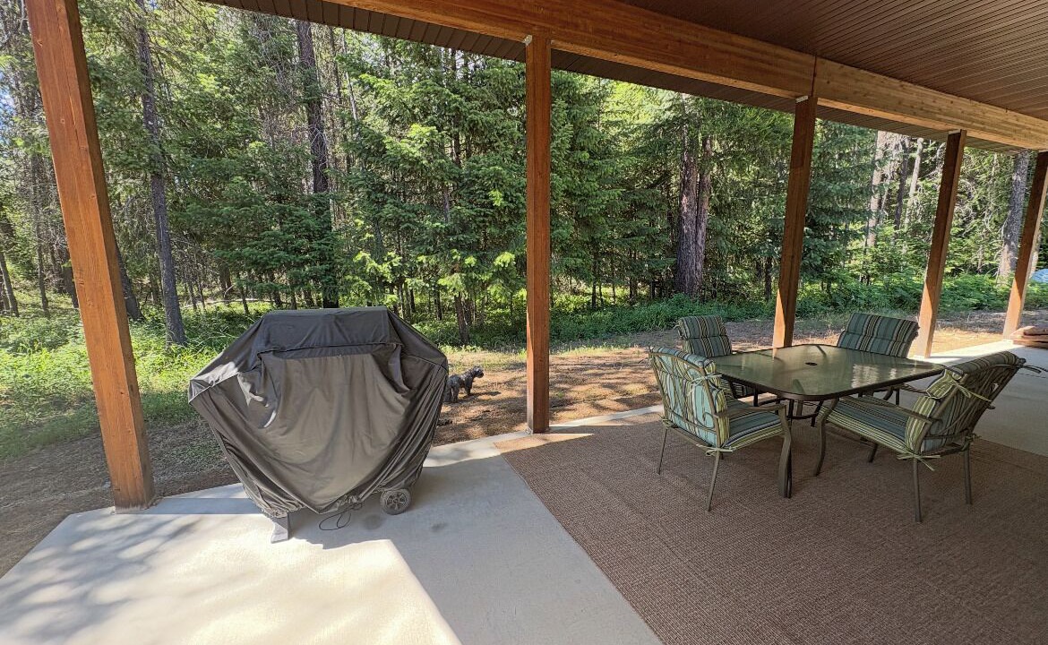 Photo of Patio Balcony in Trout Creek