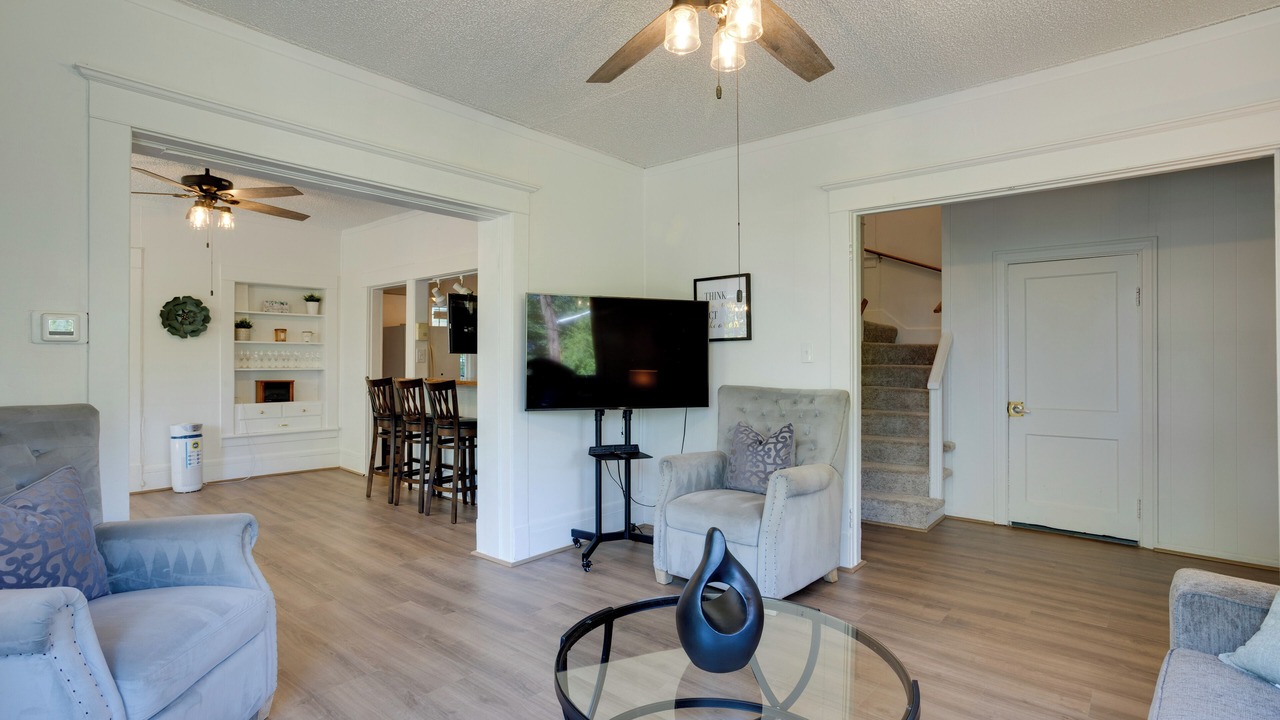 Photo of Bedroom in Mid-Beacon Hill