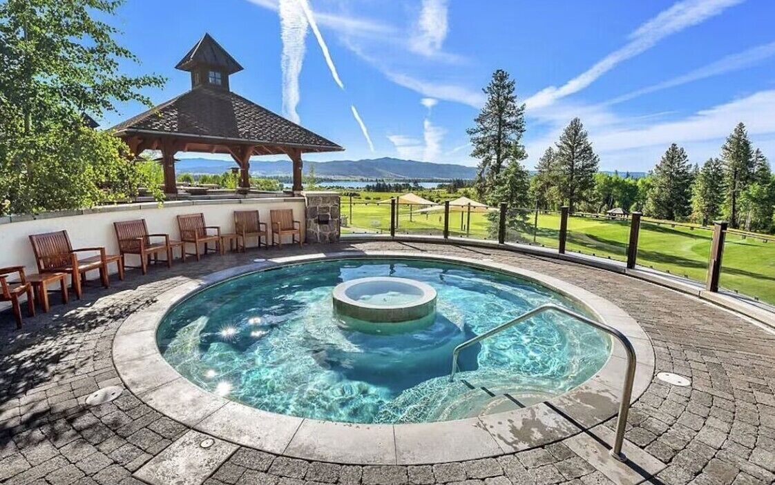 Photo of Outdoor in Tamarack