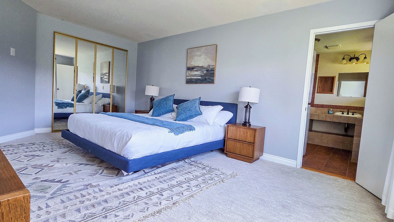 Photo of Bedroom in Roseburg
