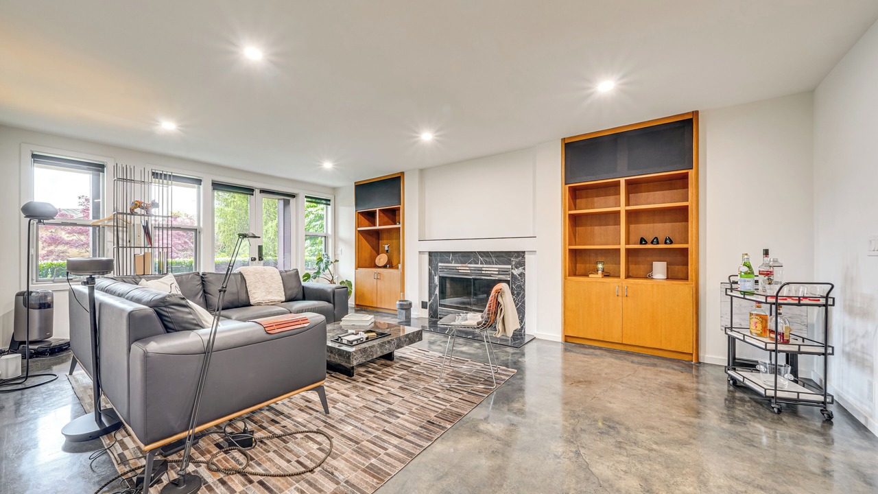 Photo of Livingroom in Lakeview