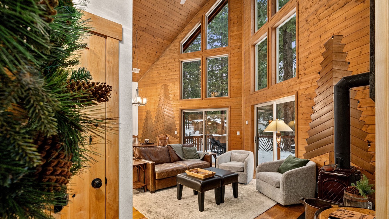 Photo of Livingroom in Cle Elum