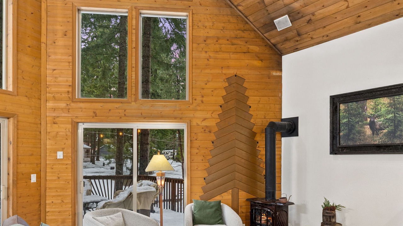 Photo of Livingroom in Cle Elum