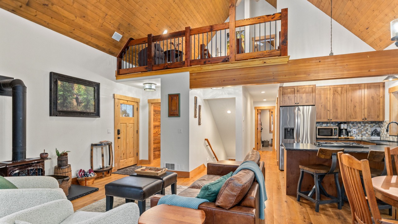 Photo of Livingroom in Cle Elum