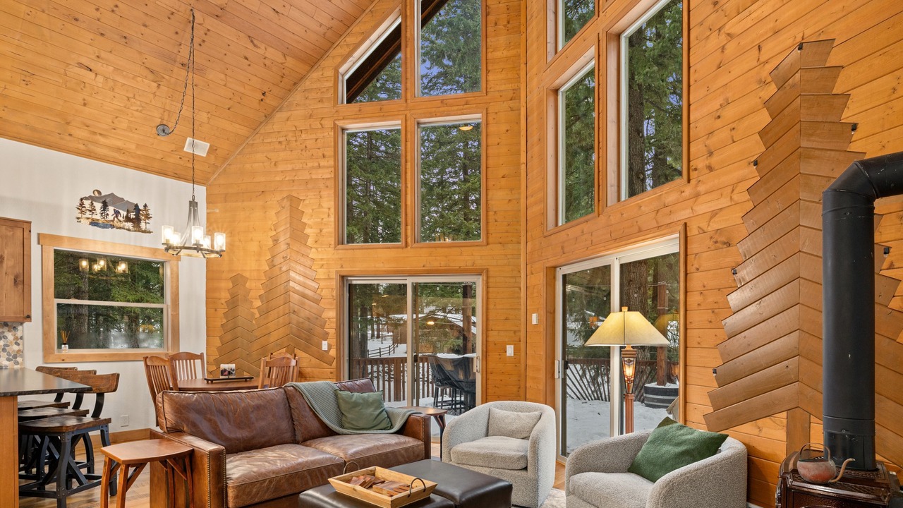 Photo of Livingroom in Cle Elum