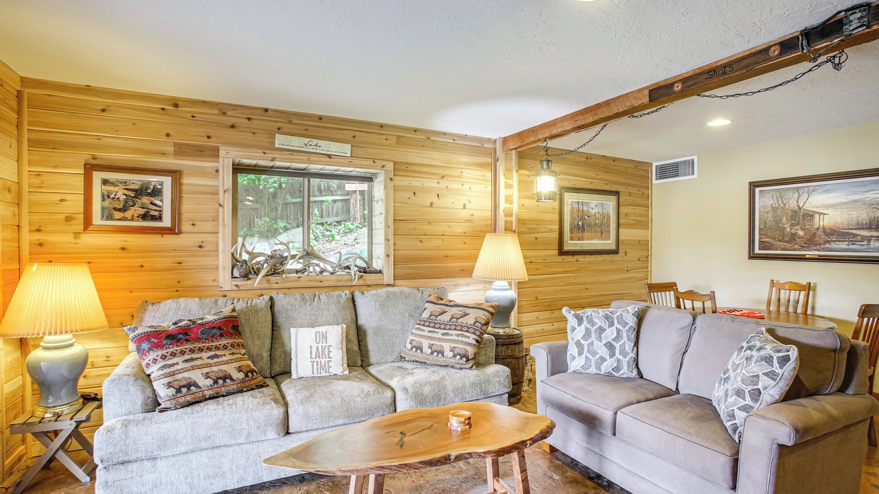 Photo of Livingroom in Newport