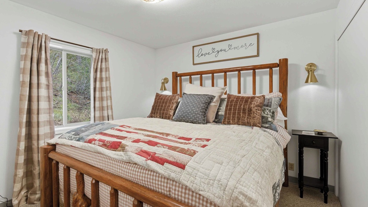 Photo of Bedroom in Mountain Home