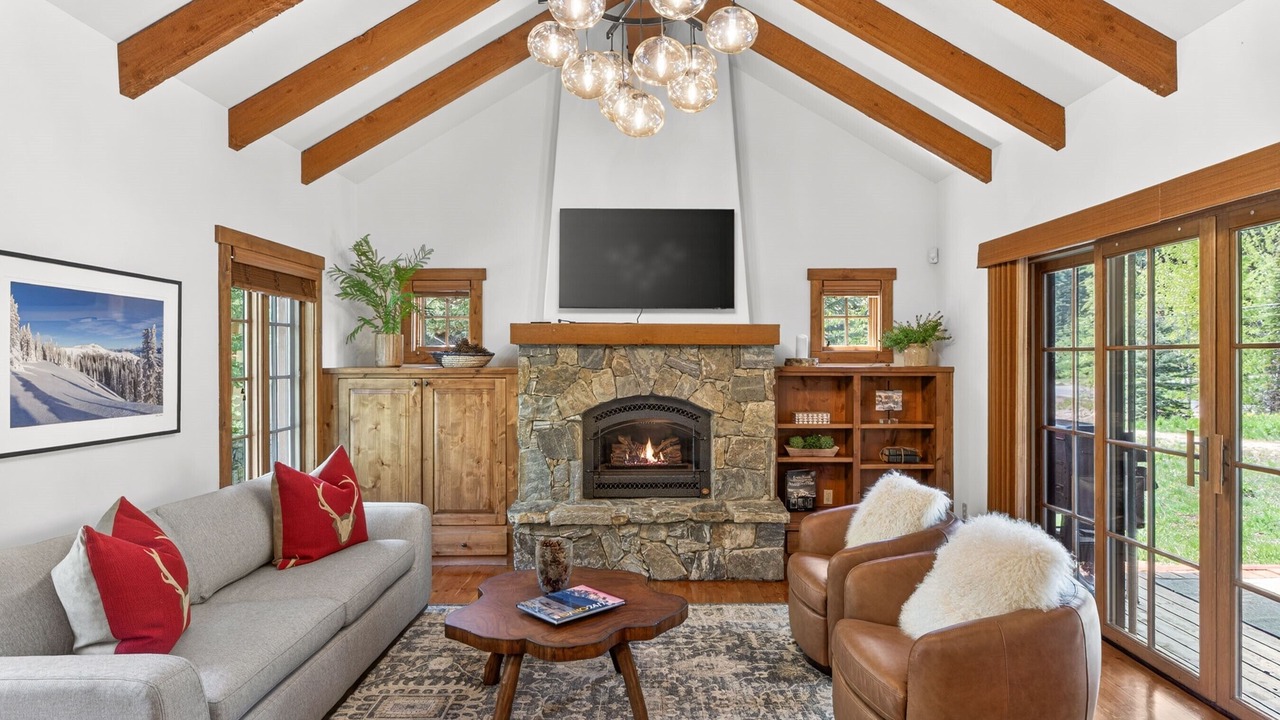 Photo of Livingroom in Tamarack