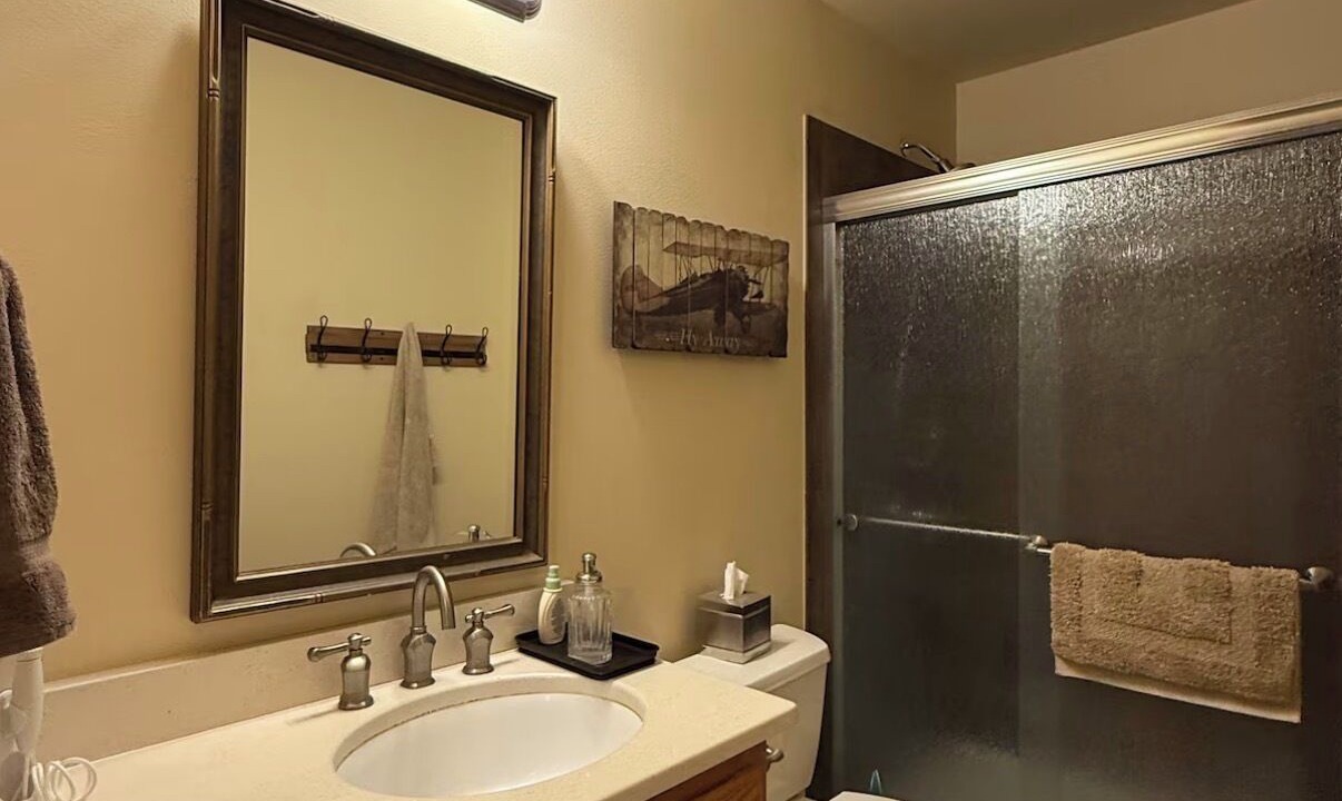 Photo of Bathroom in Manson