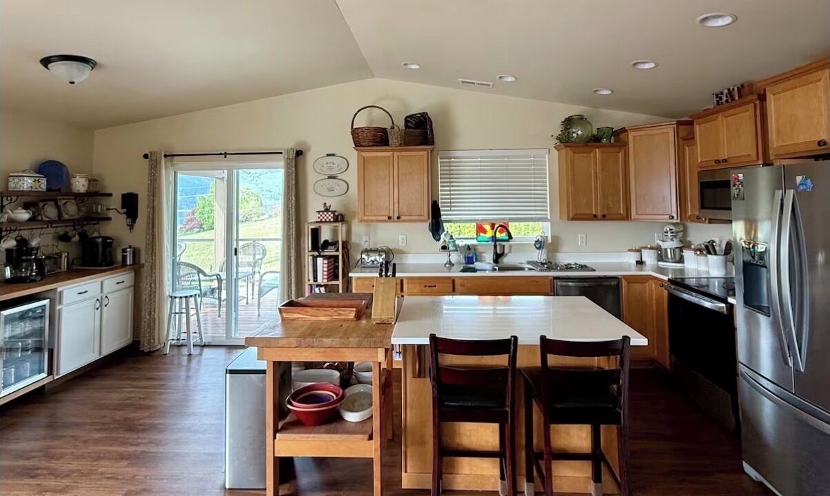 Photo of Kitchen in Manson