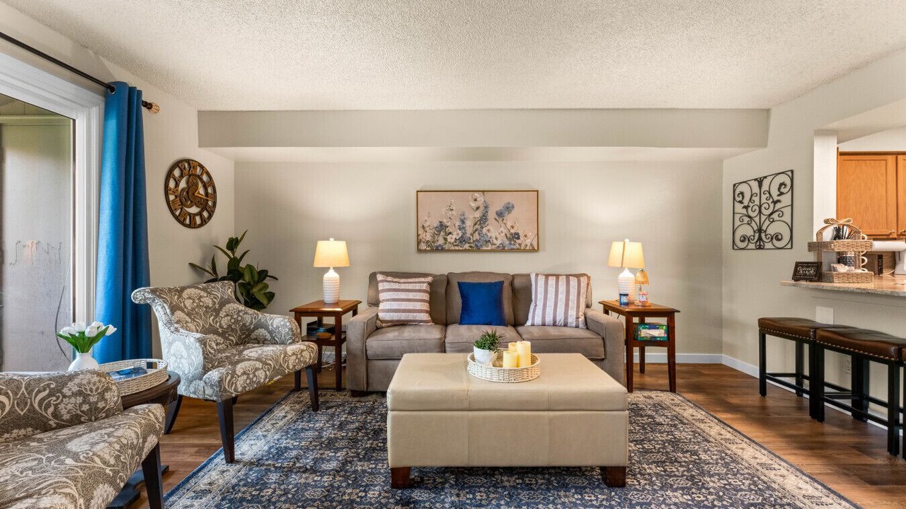 Photo of Livingroom in Eagle