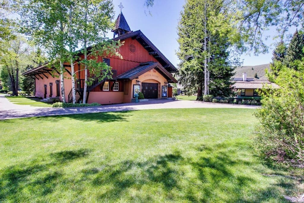 Photo of Outdoor in Elkhorn Village