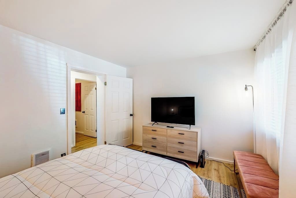 Photo of Bedroom in Elkhorn Village