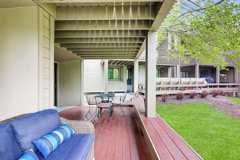 Photo of Outdoor in Elkhorn Village
