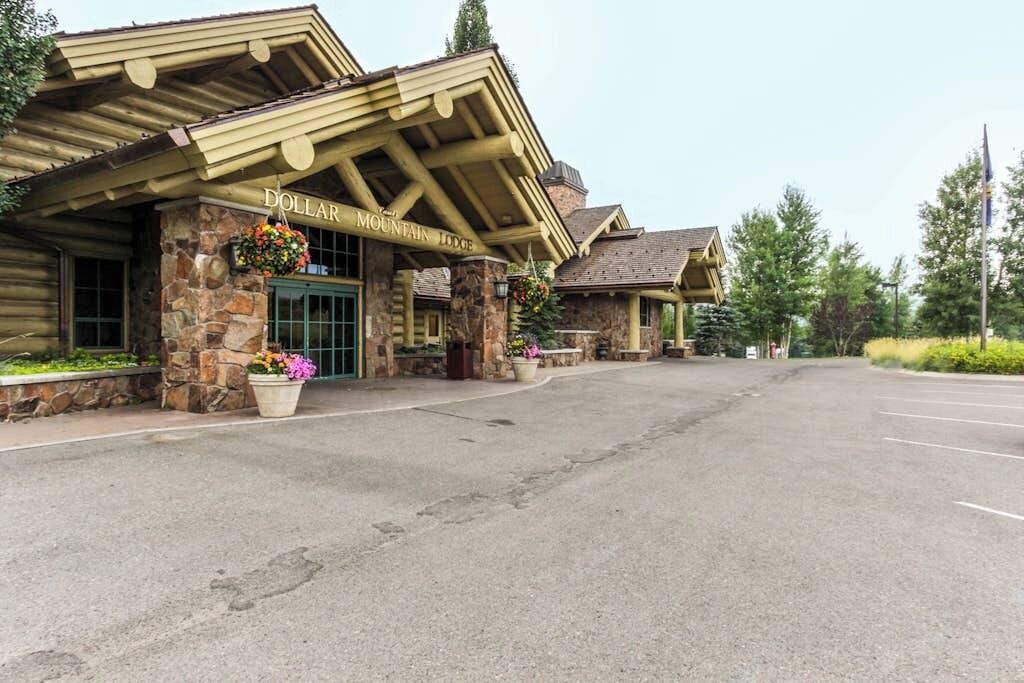 Photo of Outdoor in Elkhorn