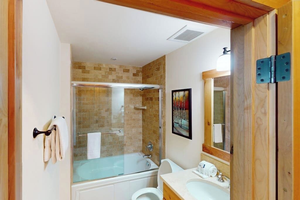 Photo of Bathroom in Elkhorn Village