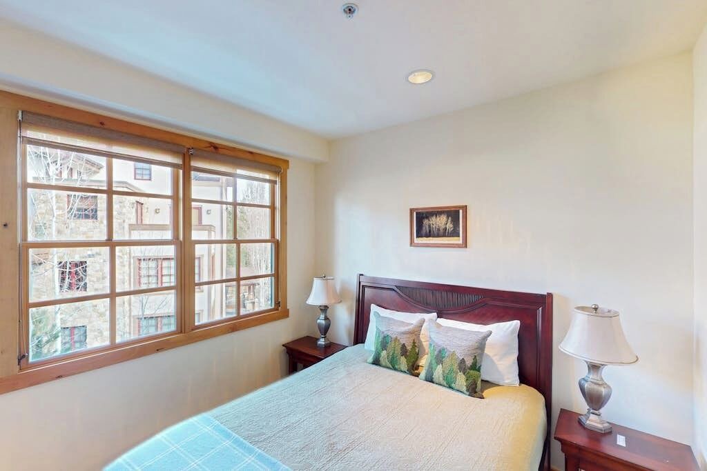 Photo of Bedroom in Elkhorn Village