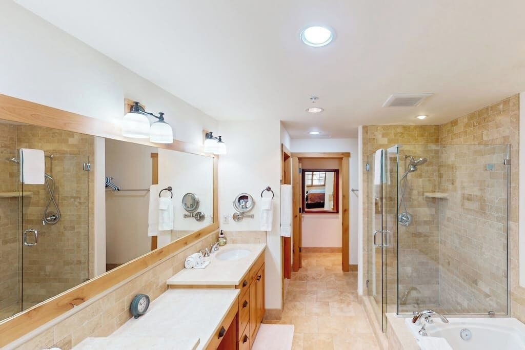Photo of Bathroom in Elkhorn Village