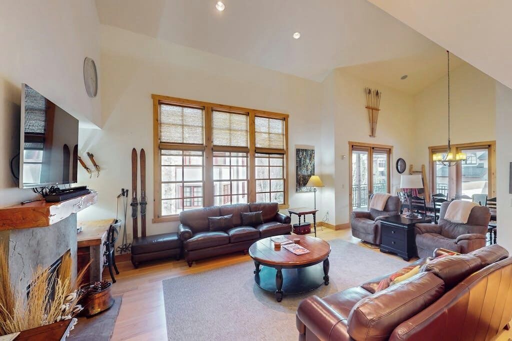 Photo of Livingroom in Elkhorn Village