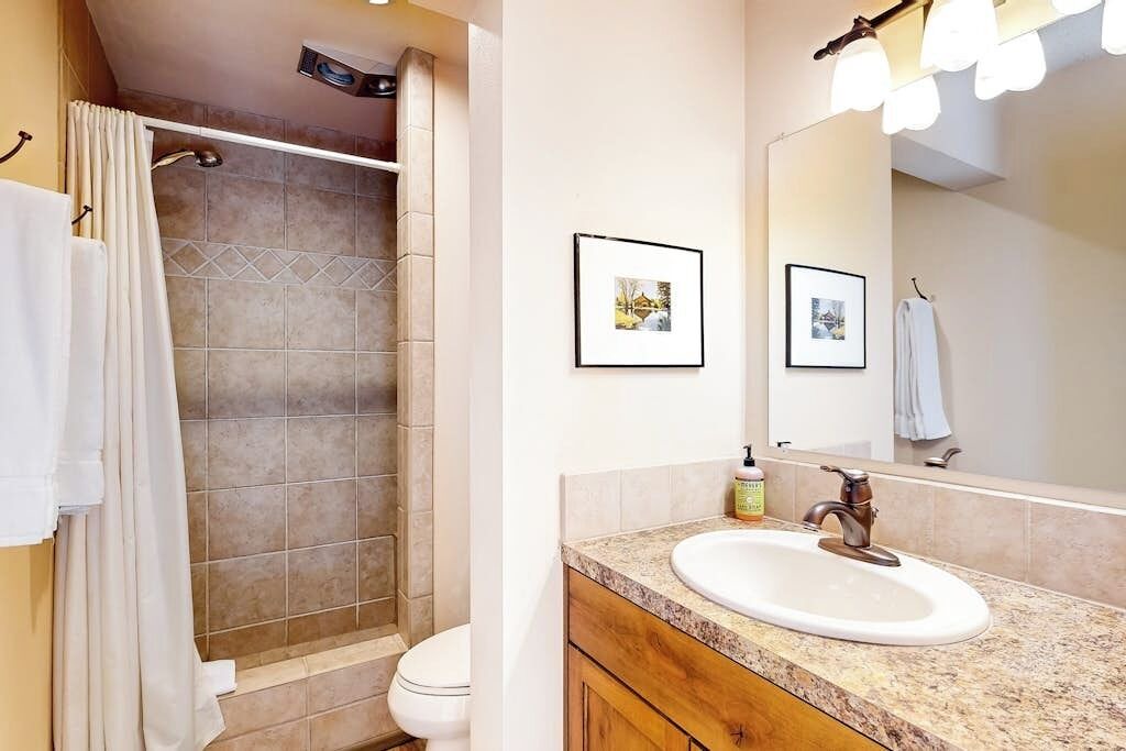 Photo of Bathroom in Elkhorn Village