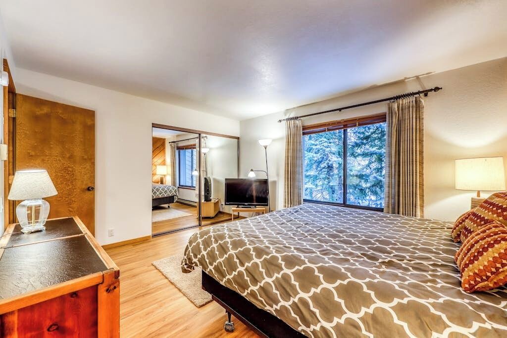 Photo of Bedroom in Elkhorn Village