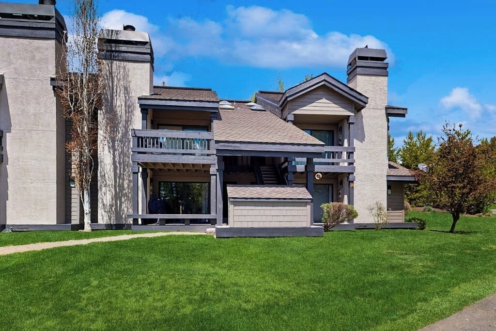 Photo of Outdoor in Elkhorn Village