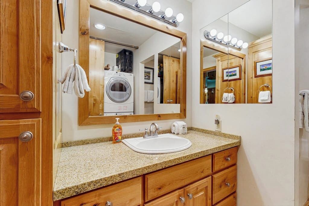 Photo of Bathroom in Elkhorn