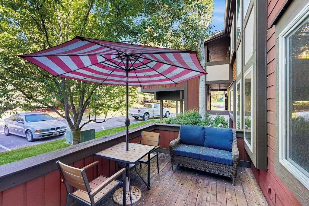 Photo of Outdoor in Elkhorn