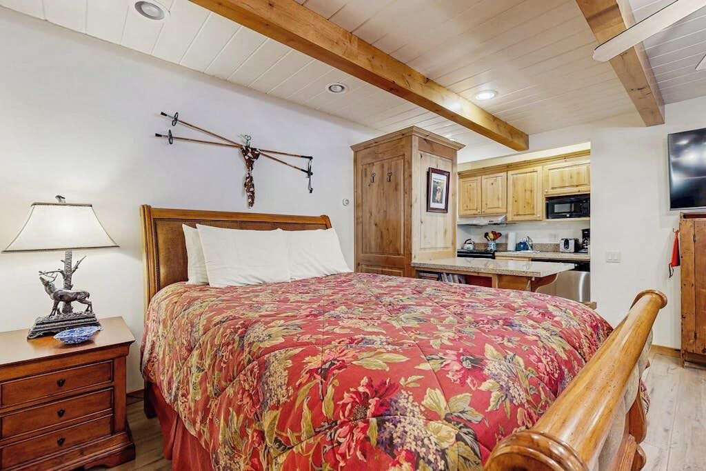 Photo of Bedroom in Elkhorn