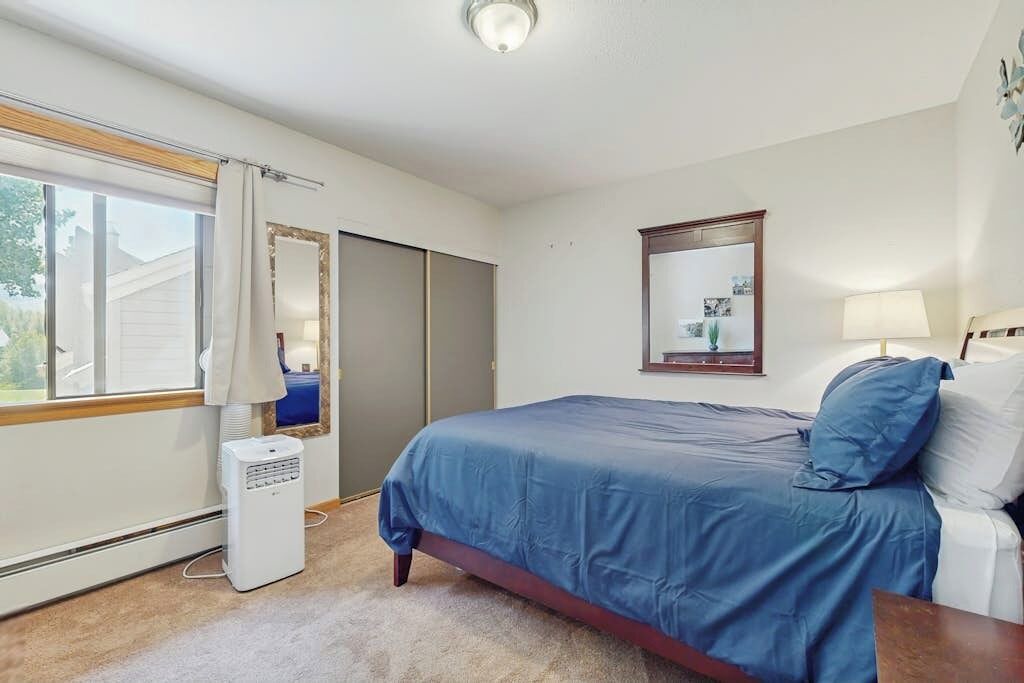 Photo of Bedroom in Elkhorn Village