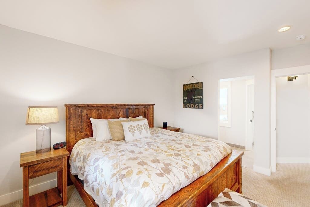 Photo of Bedroom in Saddle Ridge