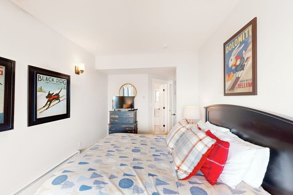 Photo of Bedroom in Saddle Ridge