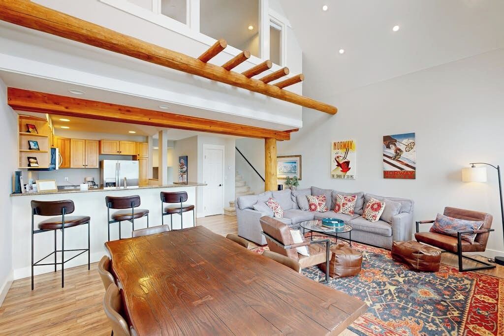 Photo of Livingroom in Saddle Ridge