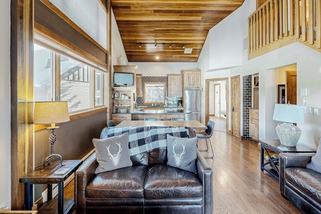 Photo of Livingroom in Big Horn
